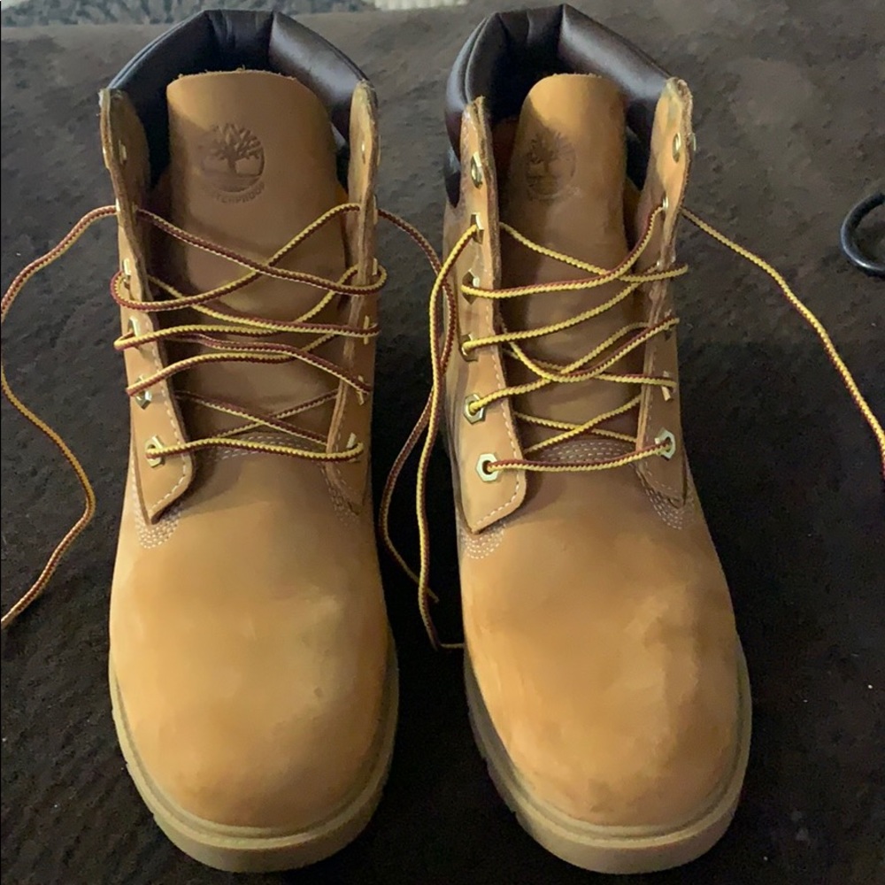 Women’s timberland boots sz 8